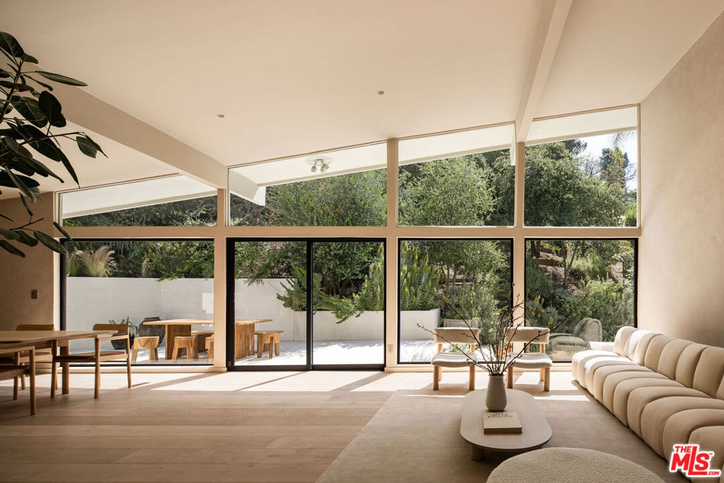 4722 Larkwood Avenue