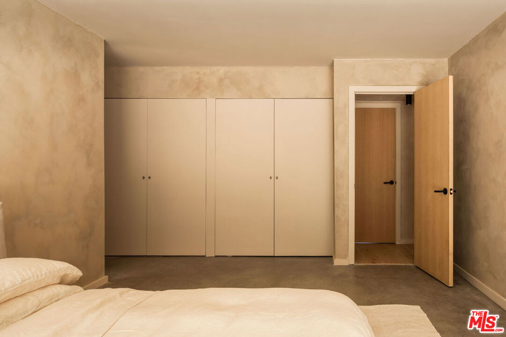 4722 Larkwood Avenue