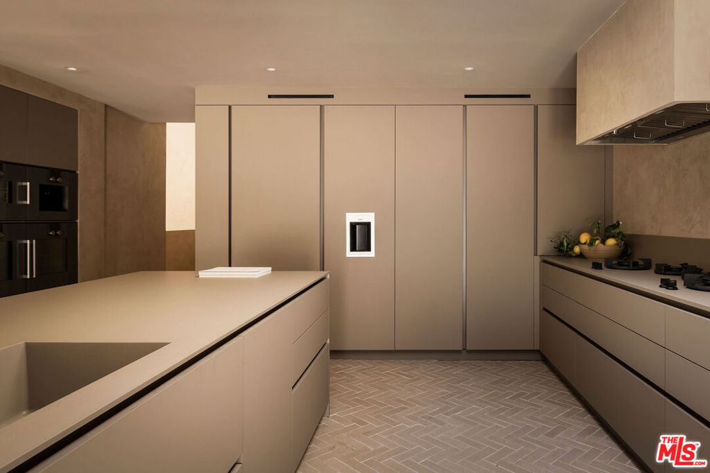 4722 Larkwood Avenue