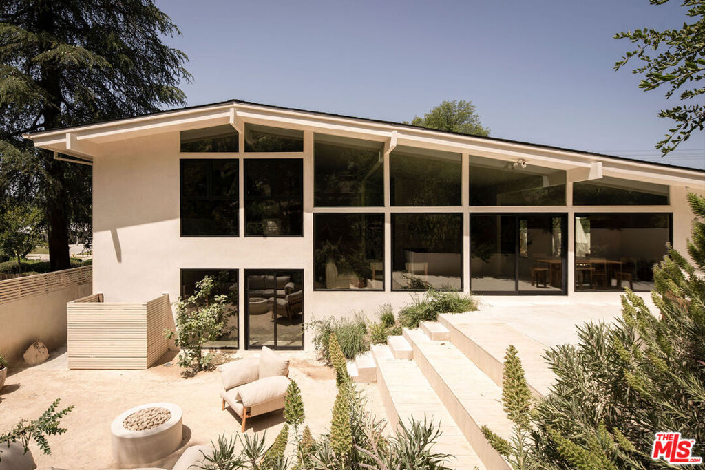 4722 Larkwood Avenue