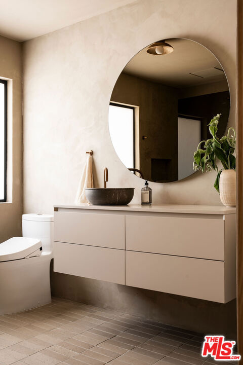 4722 Larkwood Avenue