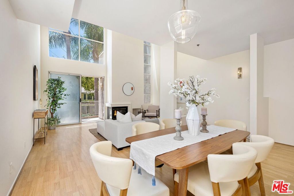 3944 Kentucky Drive 1