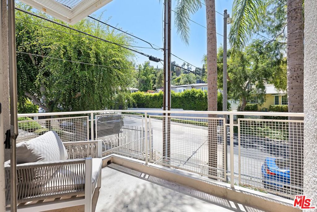 3944 Kentucky Drive 1