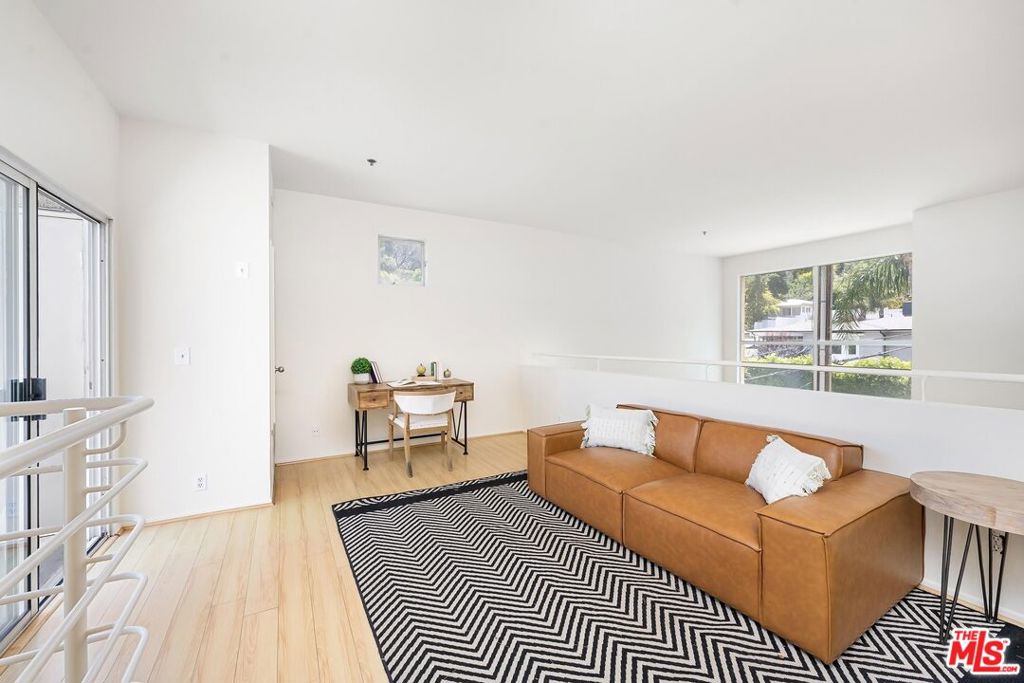 3944 Kentucky Drive 1