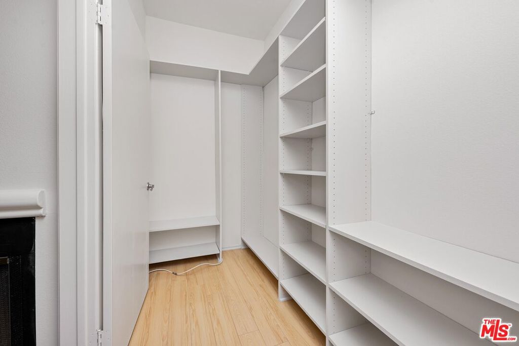 3944 Kentucky Drive 1