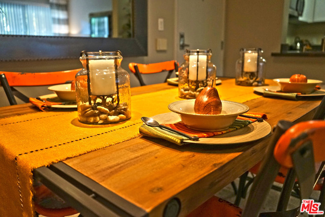 151 E HOLLY Street 2-103