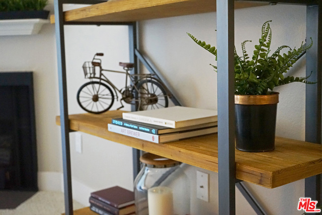 151 E HOLLY Street 2-103