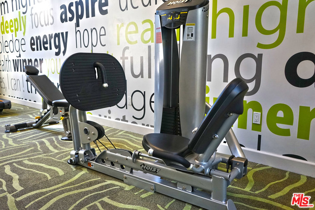 151 E HOLLY Street 2-103