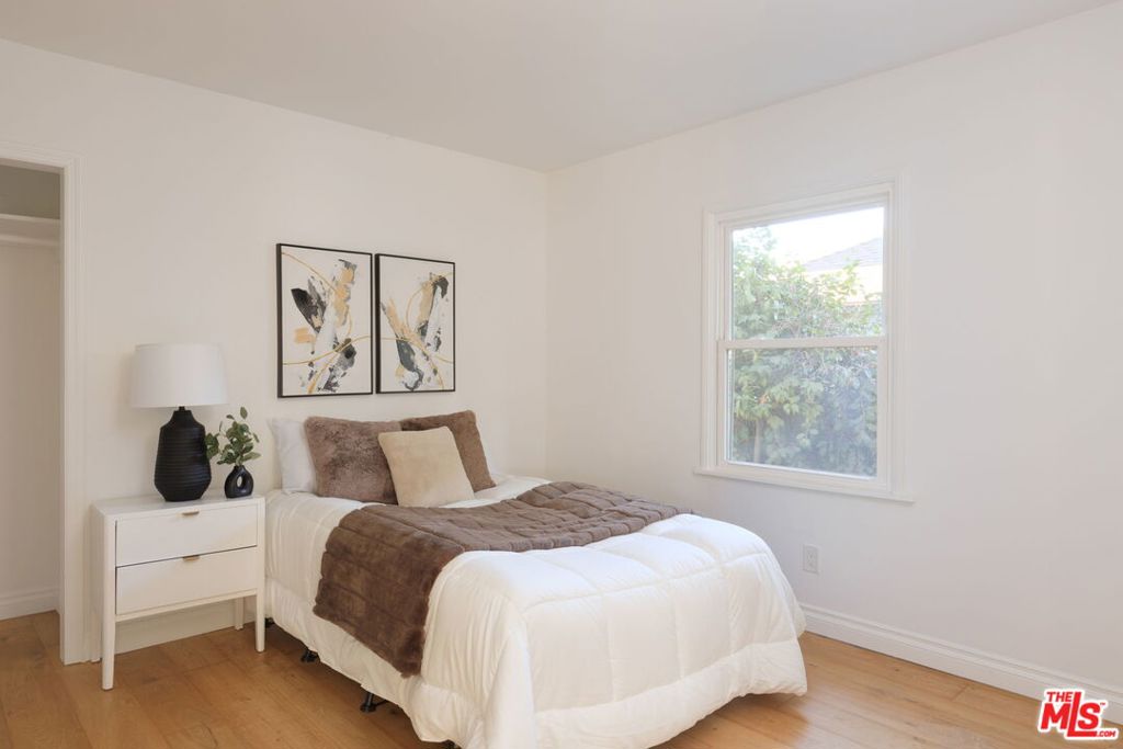 596 N Sierra Madre Boulevard