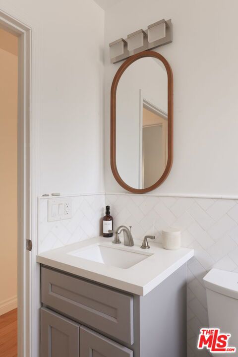 596 N Sierra Madre Boulevard