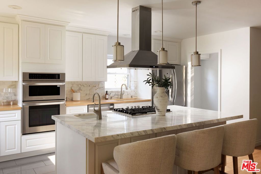 596 N Sierra Madre Boulevard