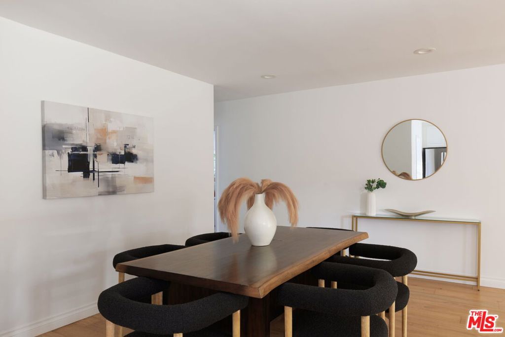 596 N Sierra Madre Boulevard