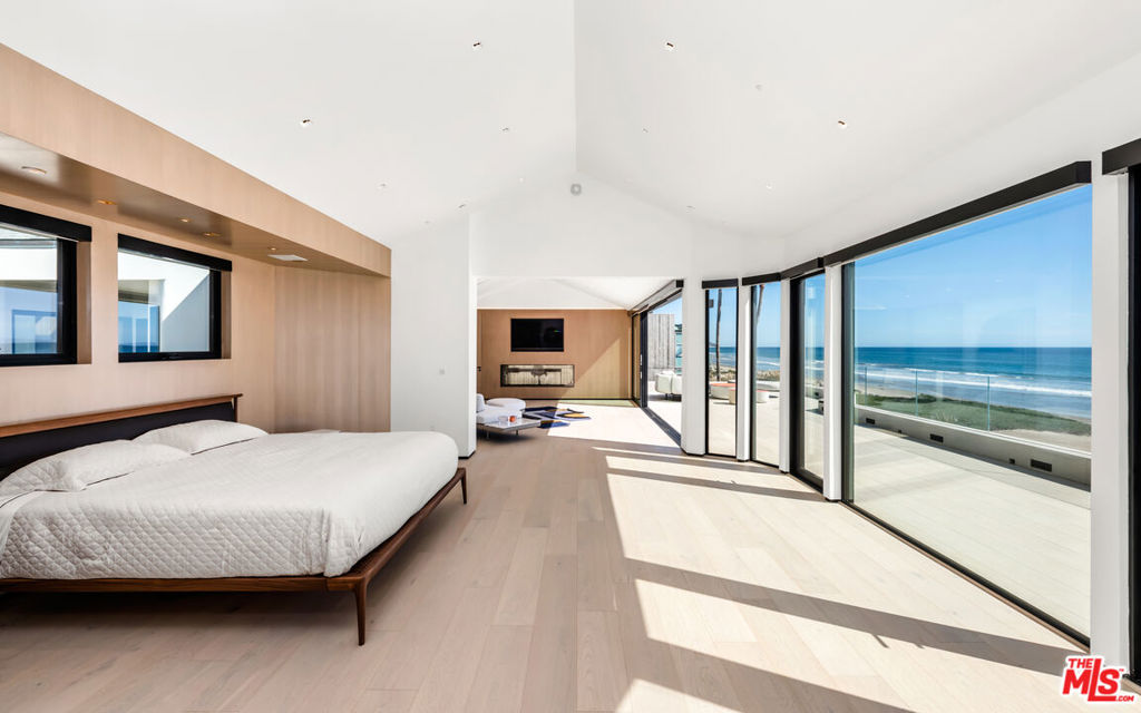 31100 Broad Beach Road