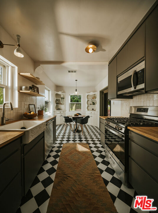 5357 Brynhurst Avenue