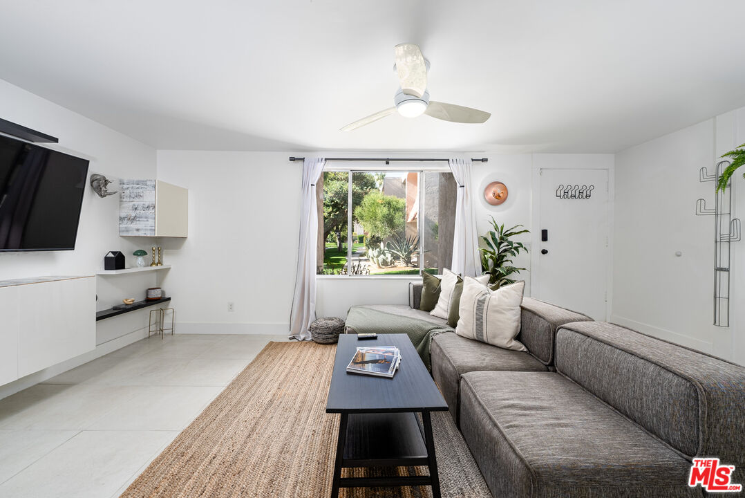 2246 N Indian Canyon Dr Unit: D