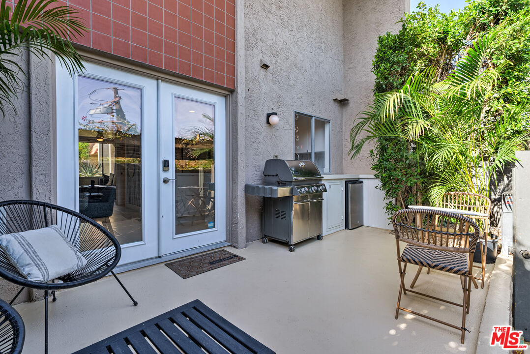 2246 N Indian Canyon Dr Unit: D