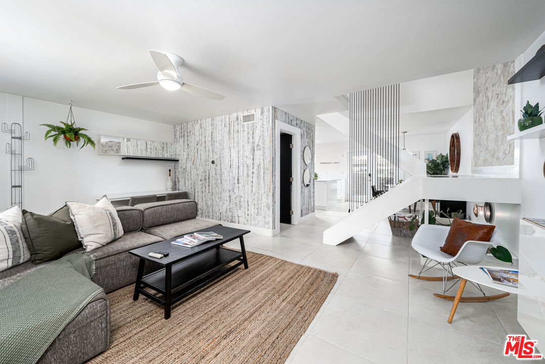 2246 N Indian Canyon Dr Unit: D