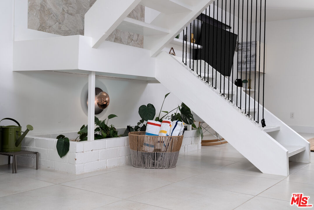 2246 N Indian Canyon Dr Unit: D