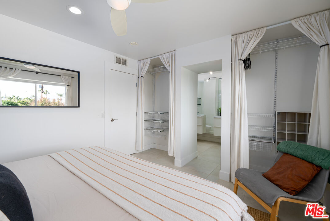 2246 N Indian Canyon Dr Unit: D