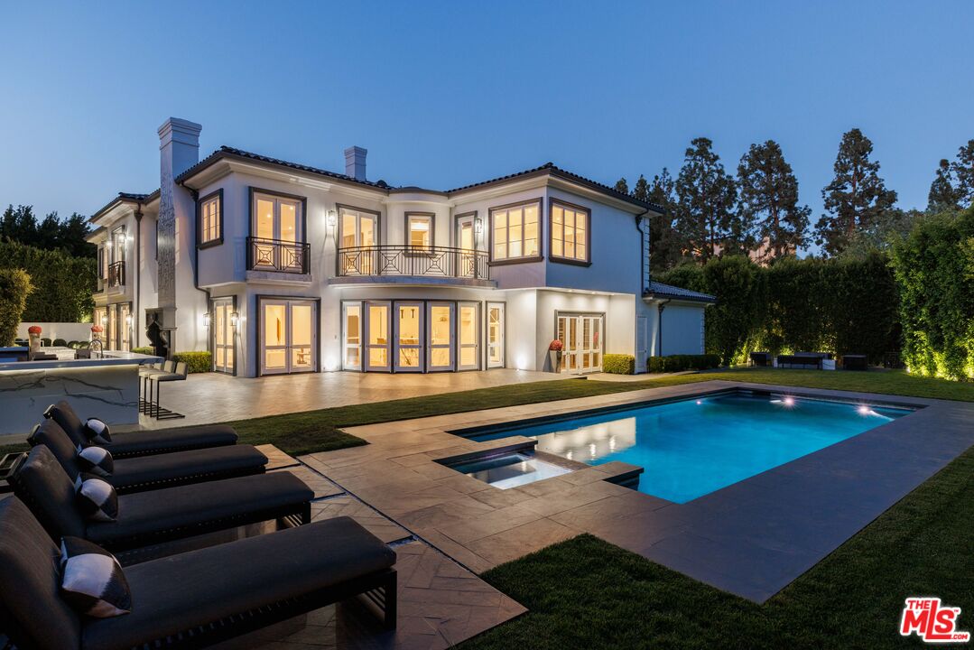 1041 Laurel Way