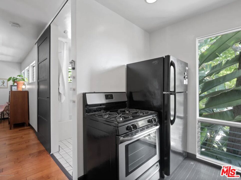 1145 Larrabee St Unit: 20