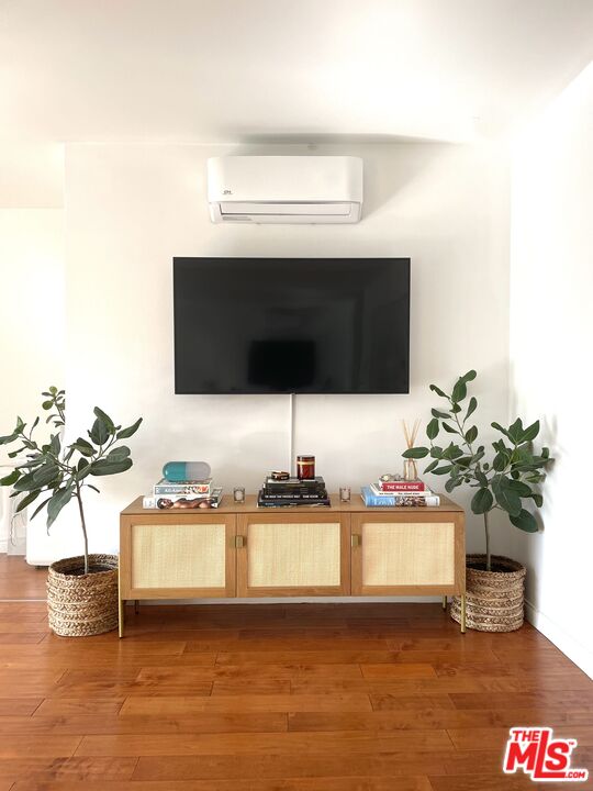 1145 Larrabee St Unit: 20