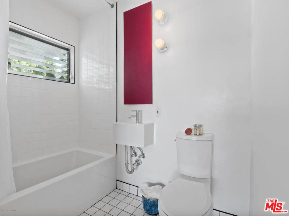 1145 Larrabee St Unit: 20