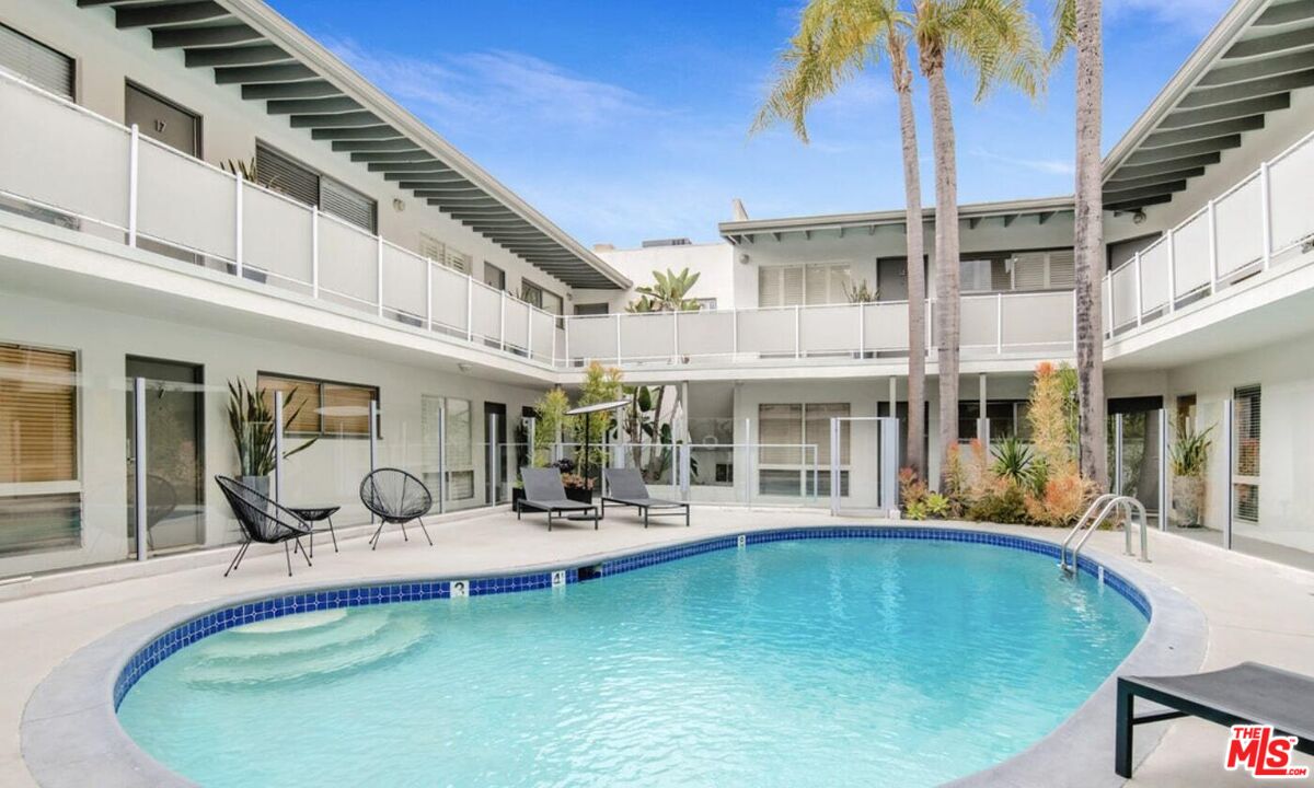 1145 Larrabee St Unit: 20