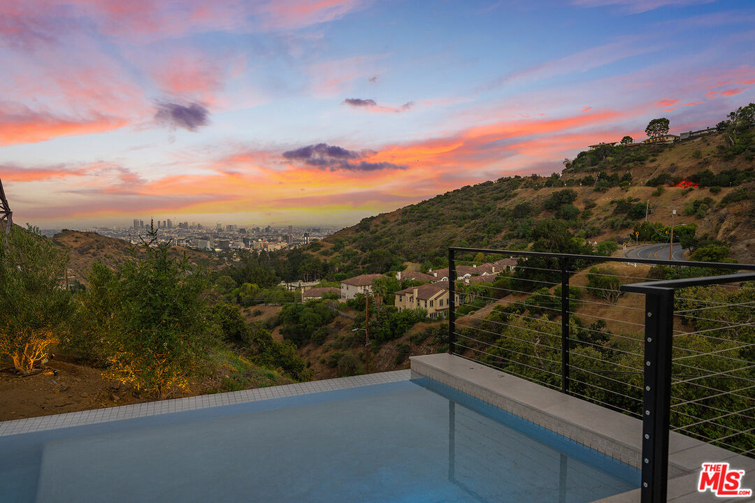 6825 Mulholland