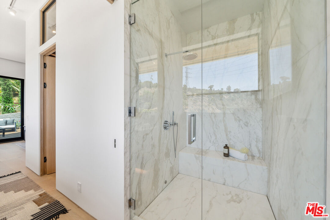 6825 Mulholland
