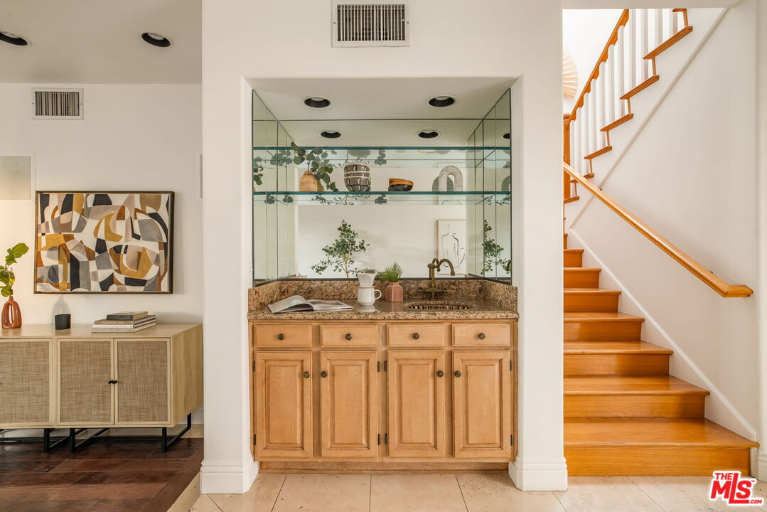 11635 Missouri Ave Unit: 3