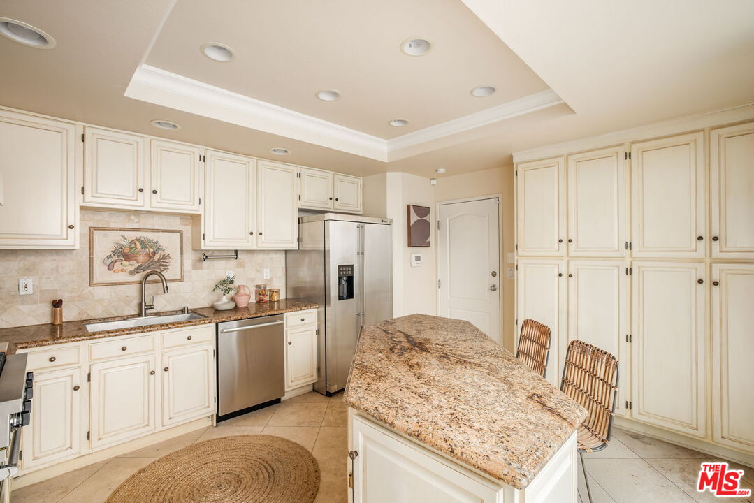 11635 Missouri Ave Unit: 3