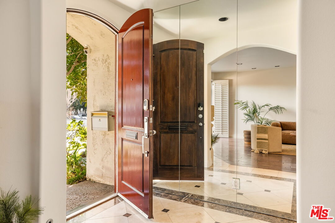 11635 Missouri Ave Unit: 3