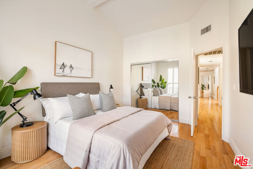 11635 Missouri Ave Unit: 3