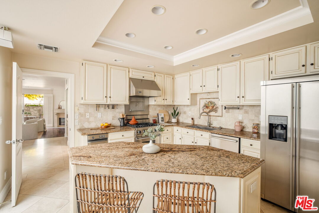 11635 Missouri Ave Unit: 3