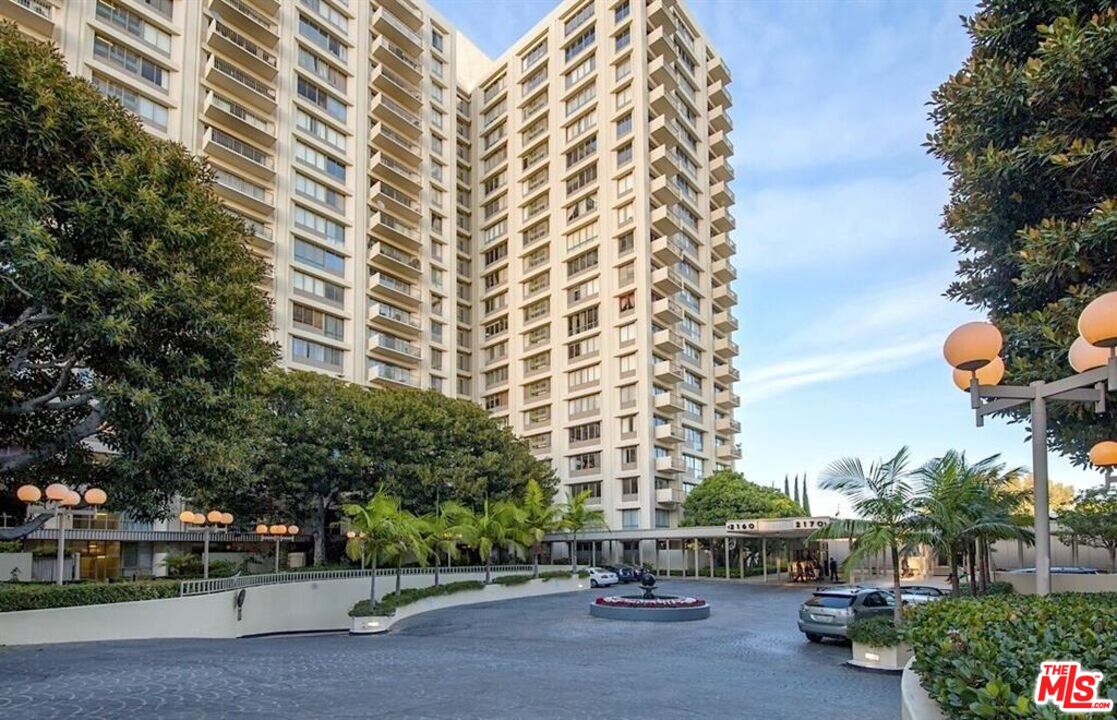 2160 Century Park Unit: 1102