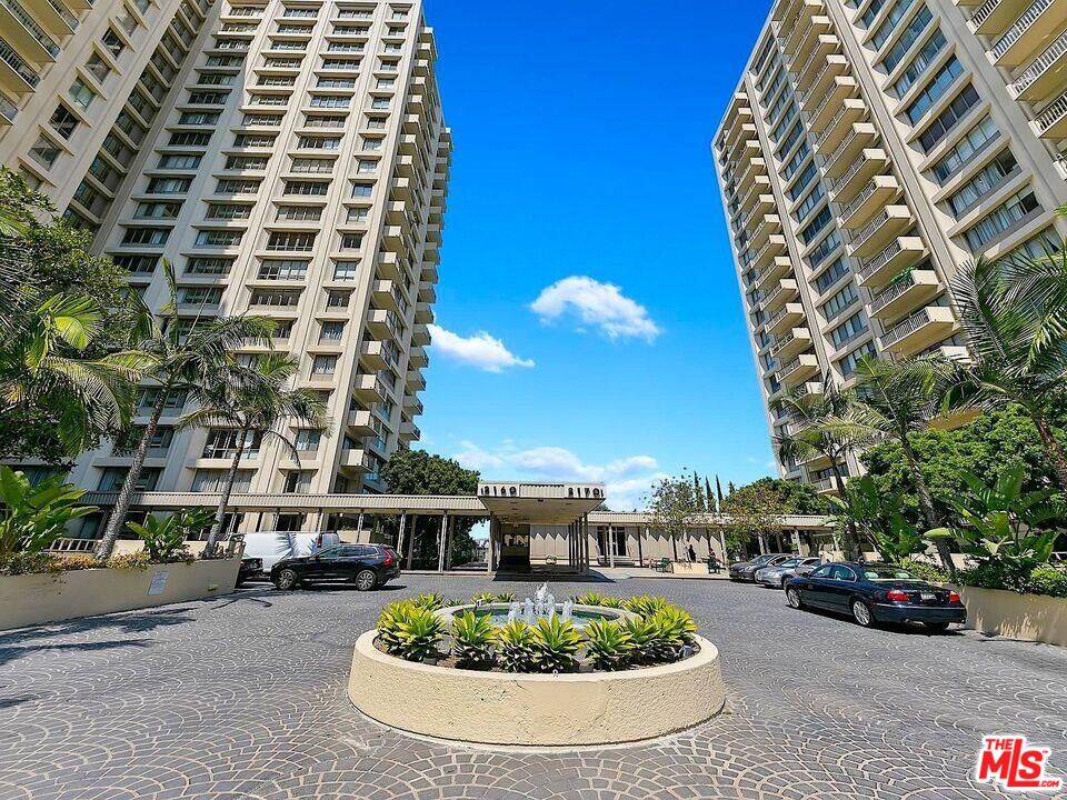 2160 Century Park Unit: 1102