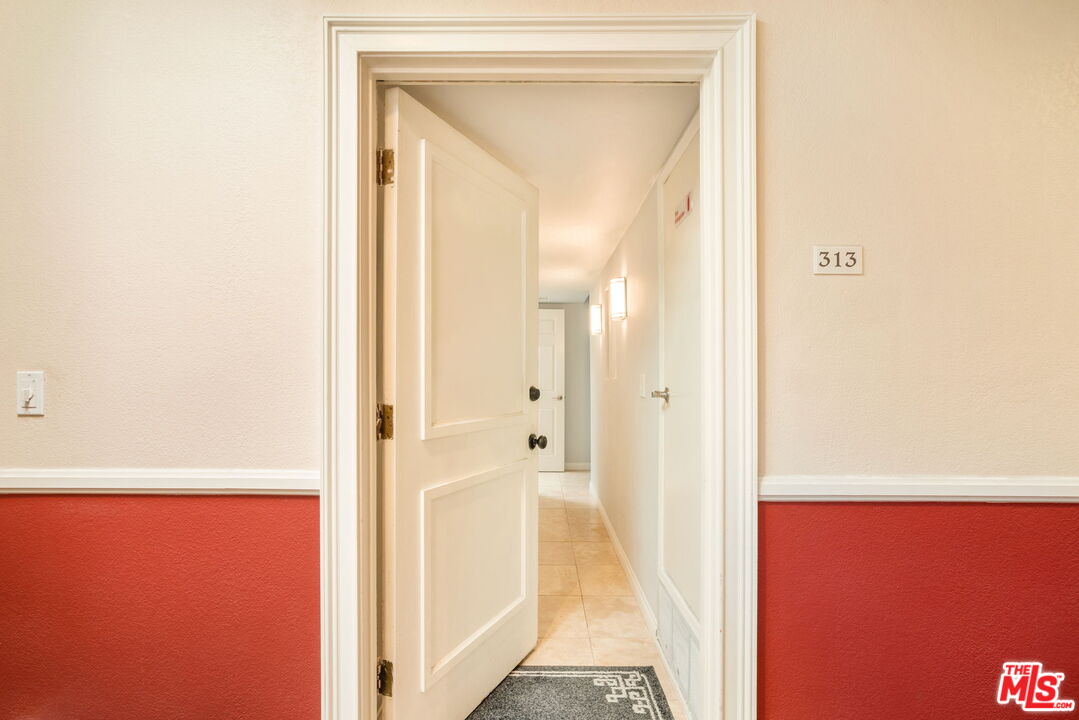 15344 Weddington St Unit: 313