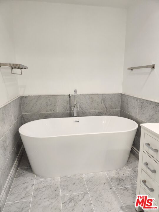 2122 Century Park Ln Unit: 213