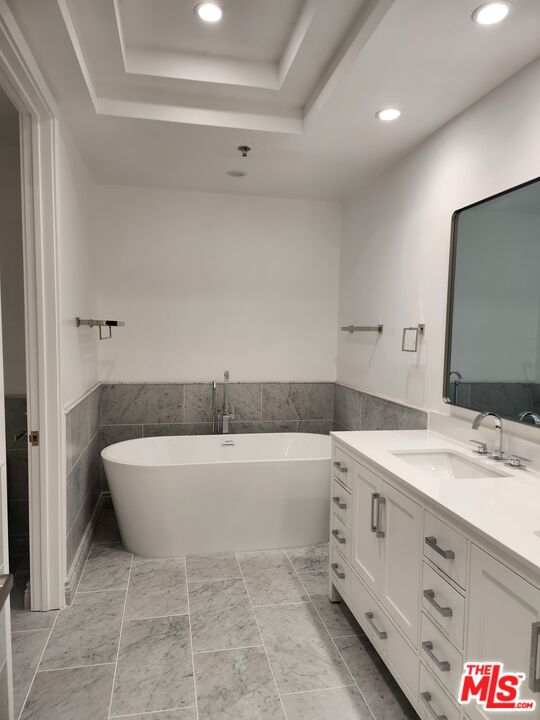 2122 Century Park Ln Unit: 213