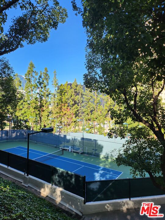 2122 Century Park Ln Unit: 213