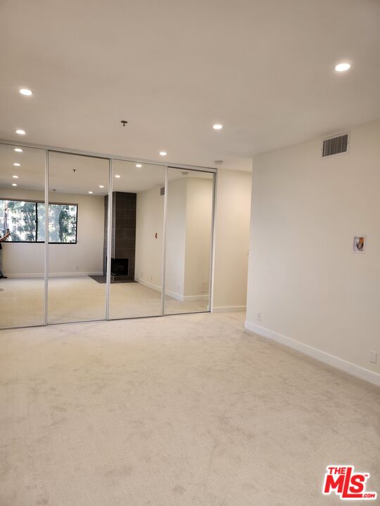 2122 Century Park Ln Unit: 213