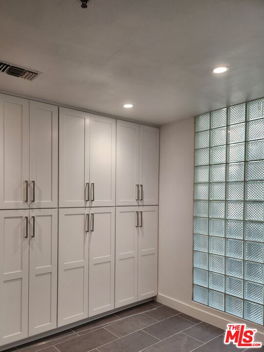 2122 Century Park Ln Unit: 213