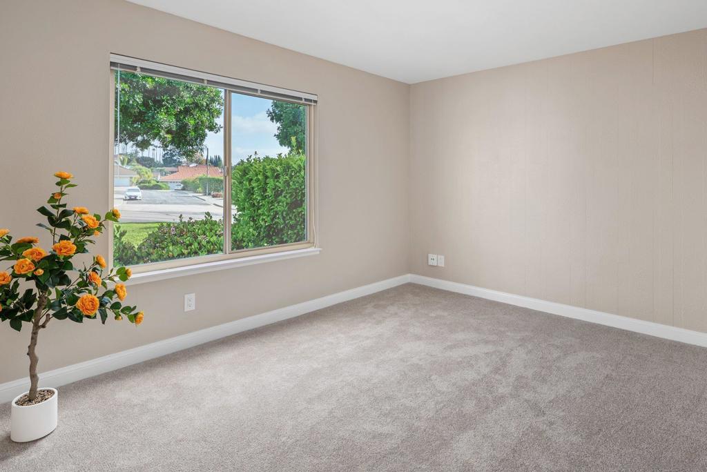 17446 Plaza Animado 121