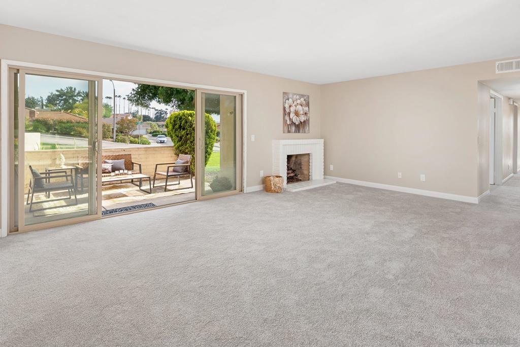 17446 Plaza Animado 121