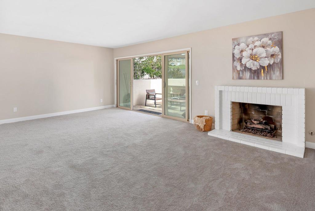 17446 Plaza Animado 121