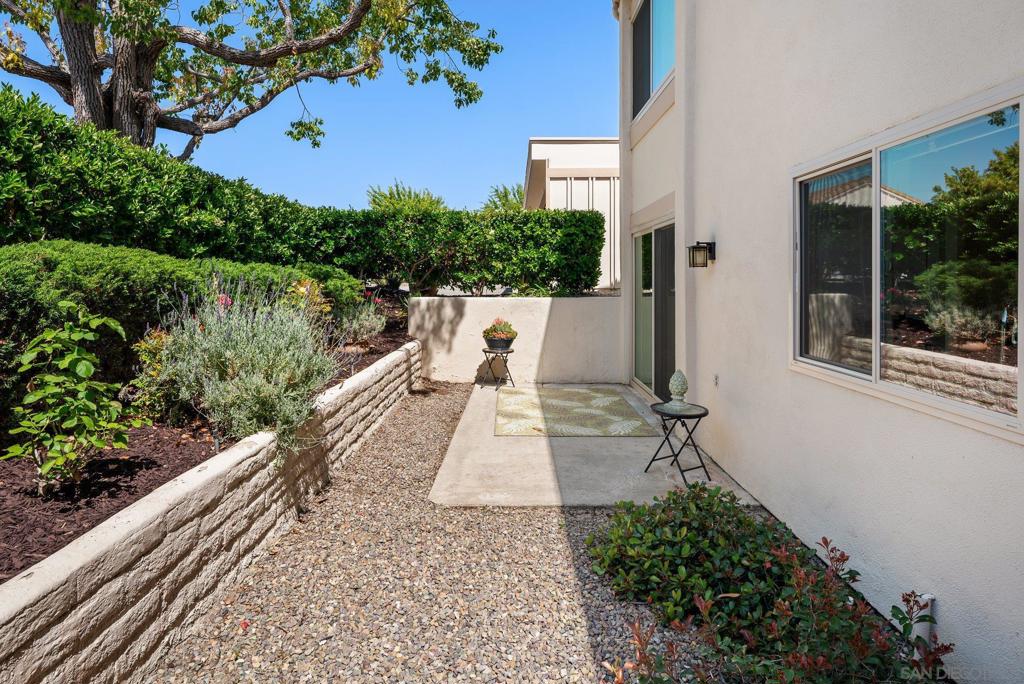 17446 Plaza Animado 121