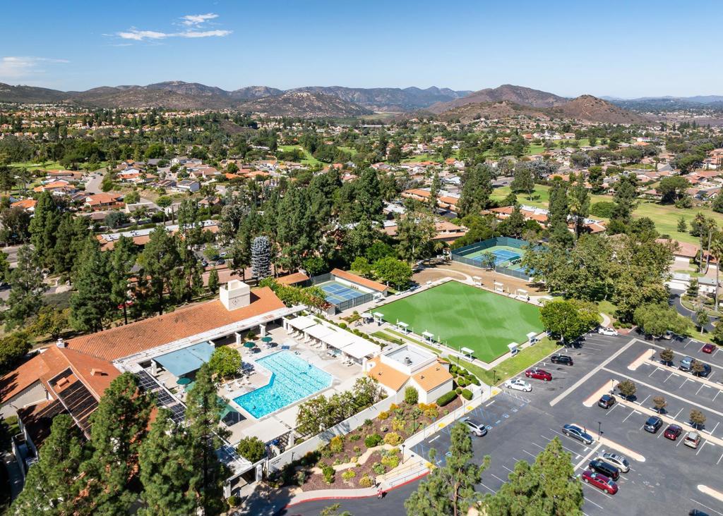 17446 Plaza Animado 121