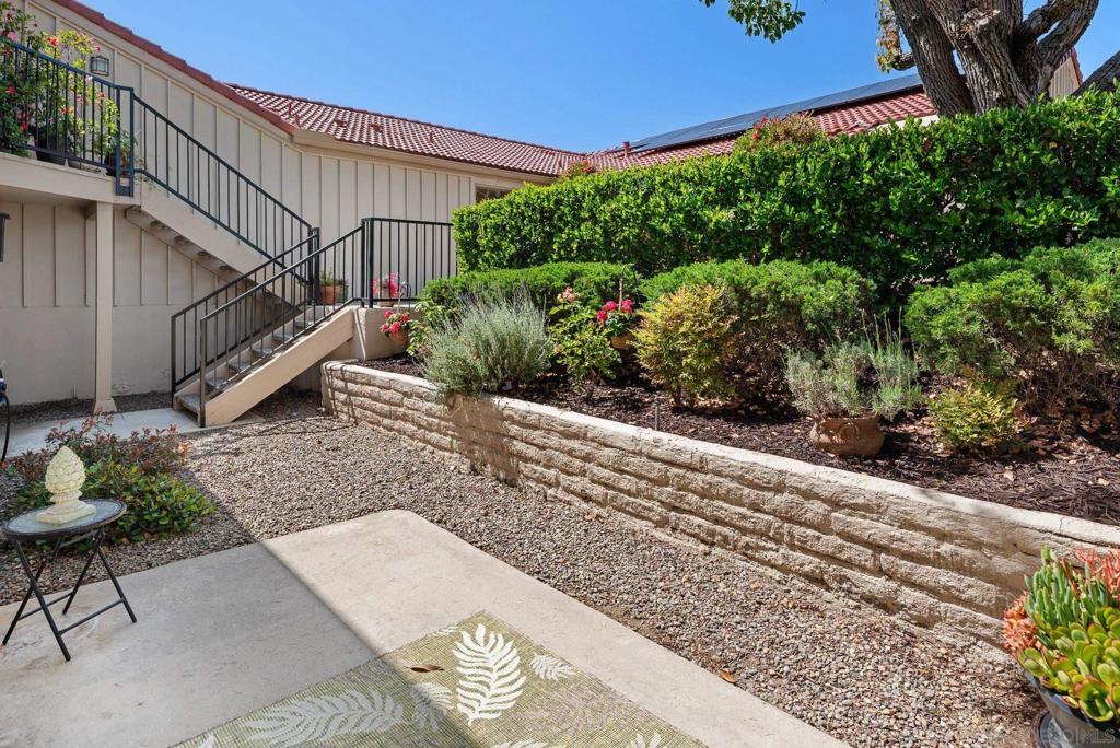 17446 Plaza Animado 121