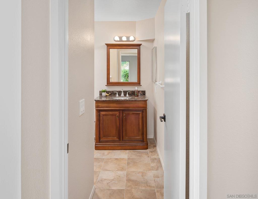 17446 Plaza Animado 121